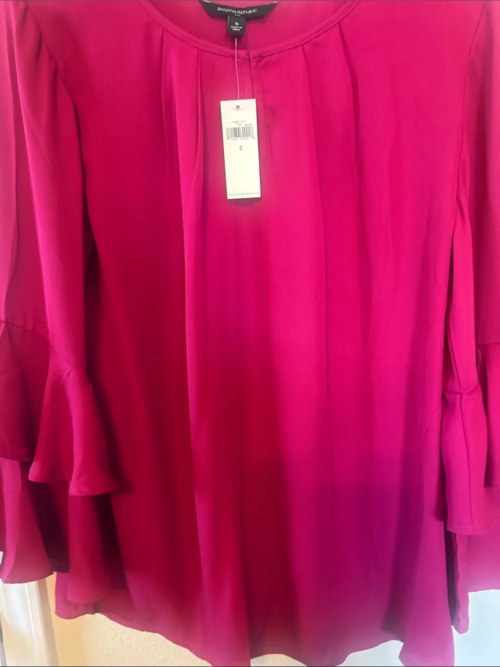 Banana Republic Fuchsia Layered Ruffle Sleeve Blouse NWT